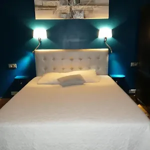 https://l-oree-du-val.fr-provencehotel.com